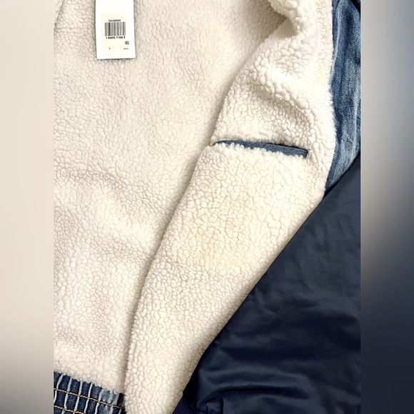 NEW LEVIS PREMIUM- Take Flight Trucker Denim Bomber Size L - Picture 8 of 10